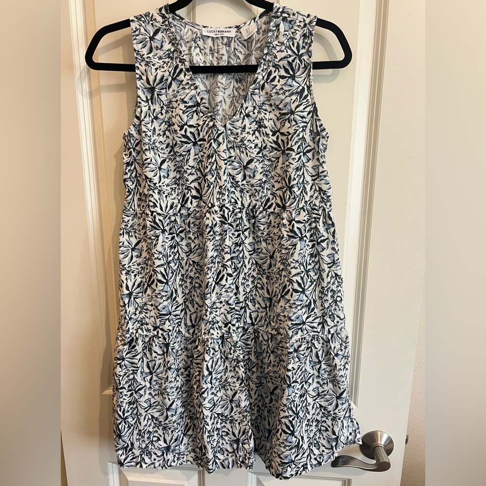 Lucky Brand 100% linen tiered tank dress. Size small.
